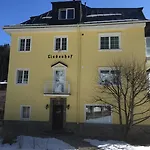 Lindenhof فندق