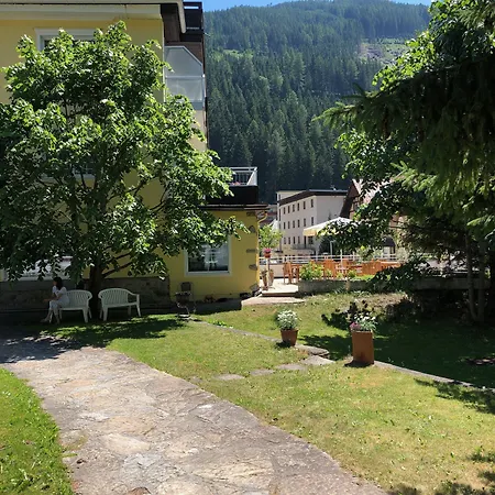 Lindenhof Otel 3*